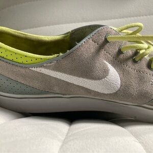 🔥Nike Stefan Janoski gray and lime 9.5🔥